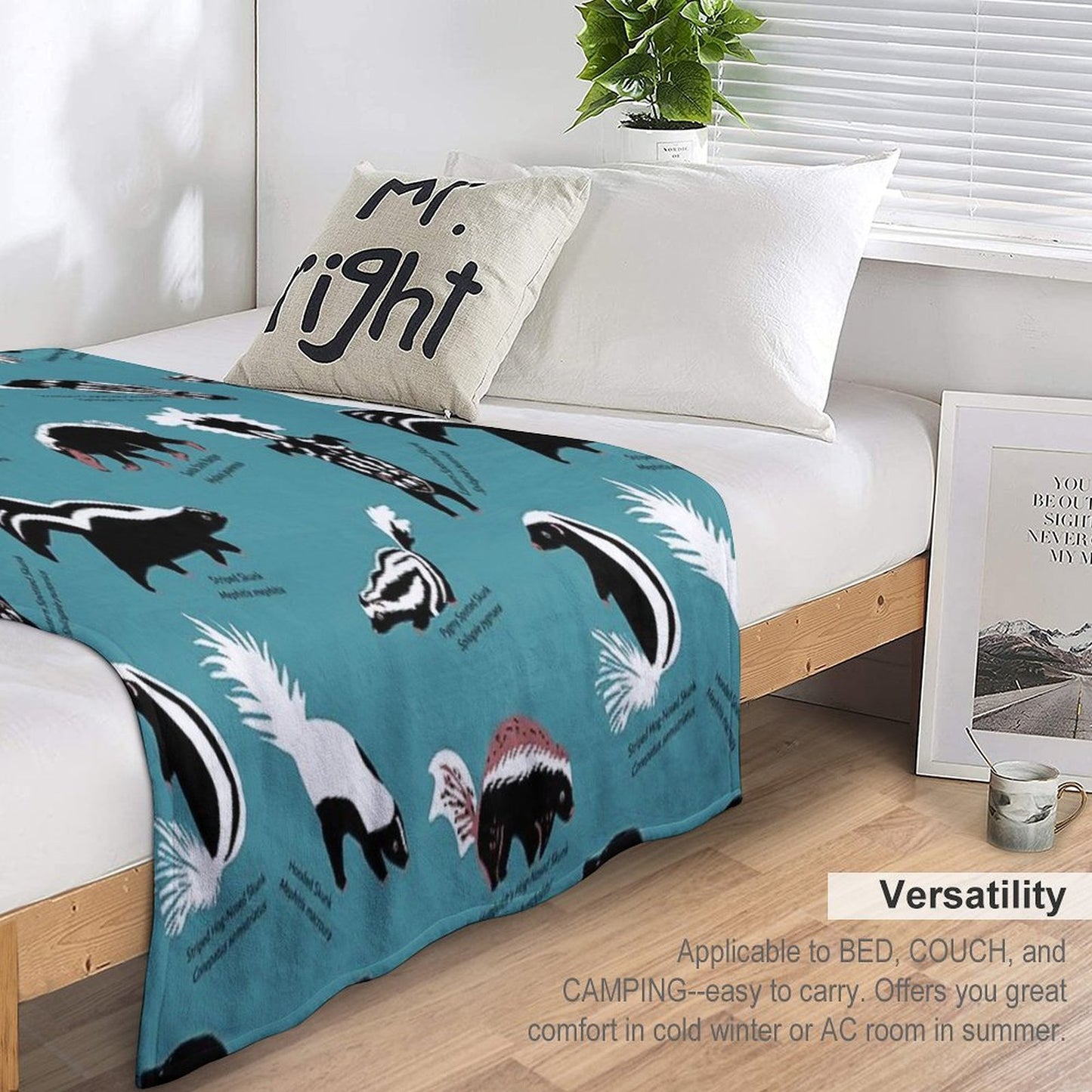 Skunks of The World Species of Family Mephitidae Machine-washable Throw Blanket