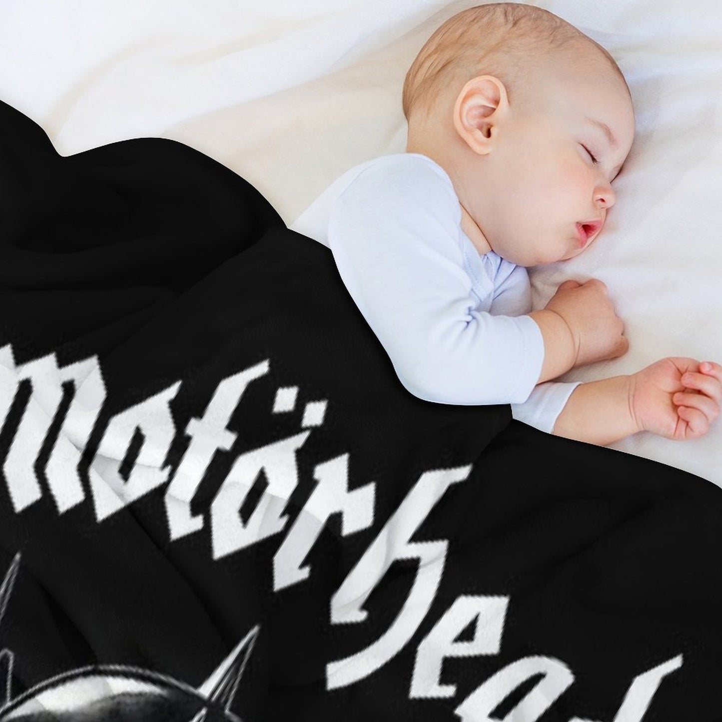 Logo Essential T-Shirt Versatility Throw Blanket