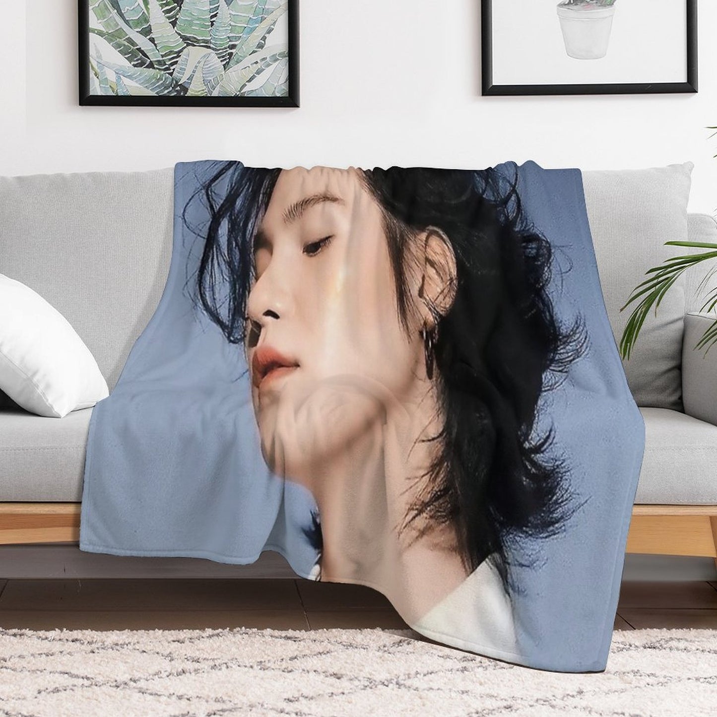 Min Yoongi Gift-ready Throw Blanket