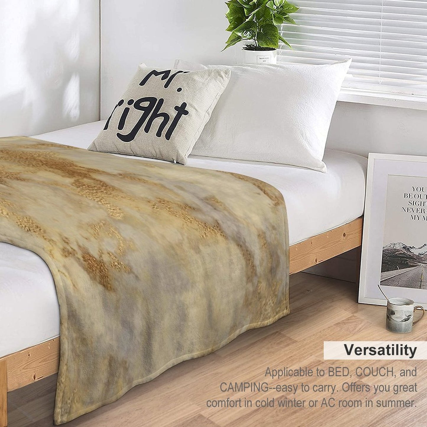 Gold Metallic Marble Texture – Elegant Abstract Beige & Gold Pattern Compact Throw Blanket