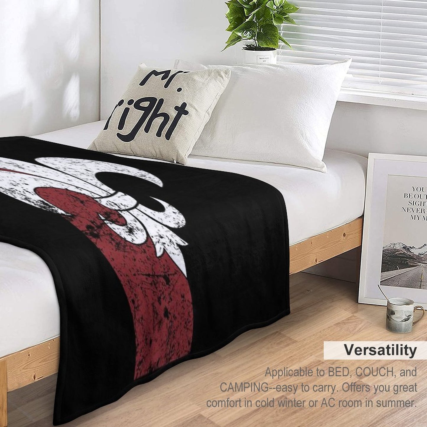 Fleur De Lis Travel-friendly Throw Blanket