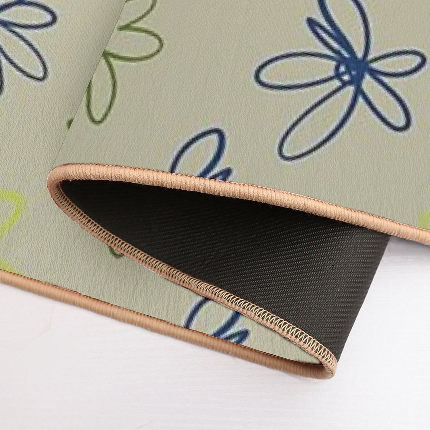 Daisy Whispers - Minimalist Leaf Pattern Pet-Safe Bath Mat