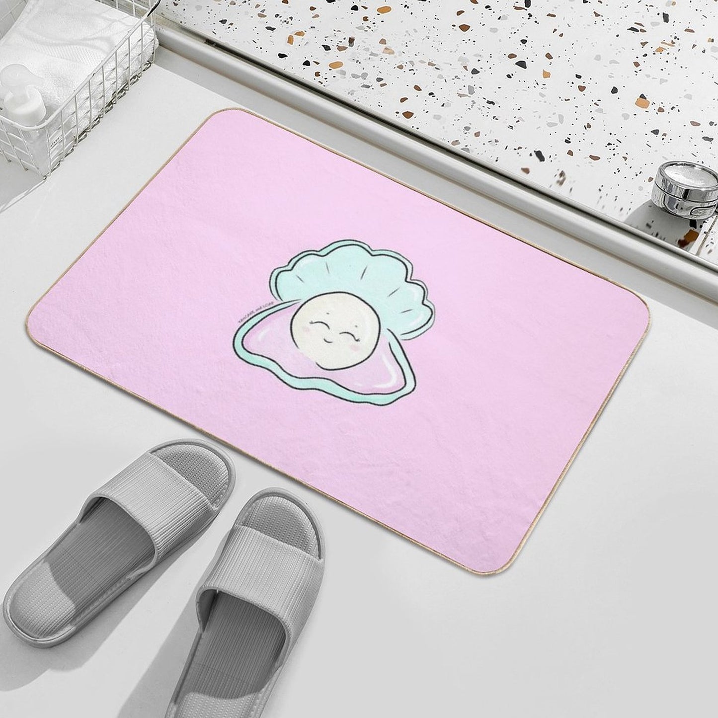 Happy Pearl Oyster Versatile Bath Mat