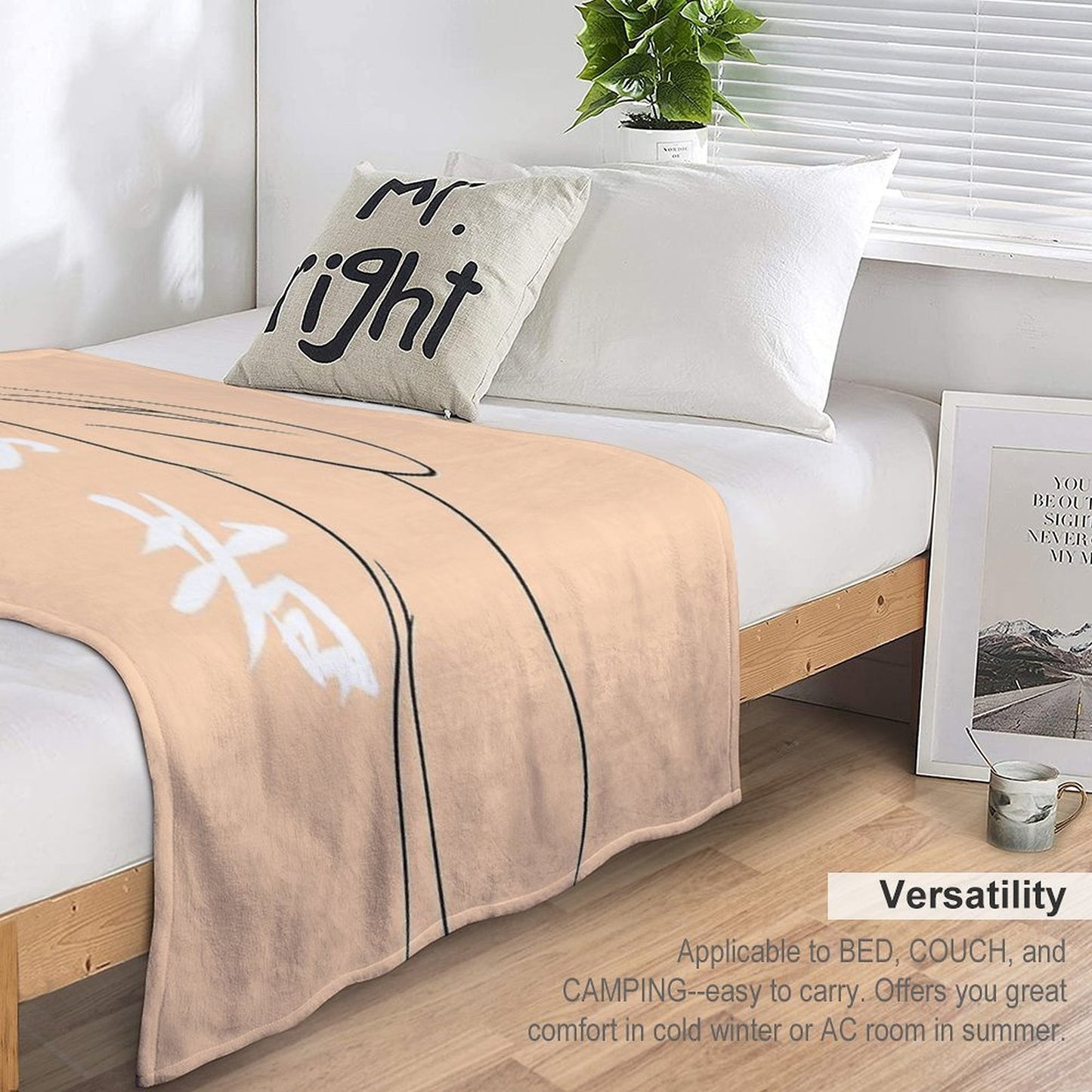 Geisha Nude Lightweight Throw Blanket