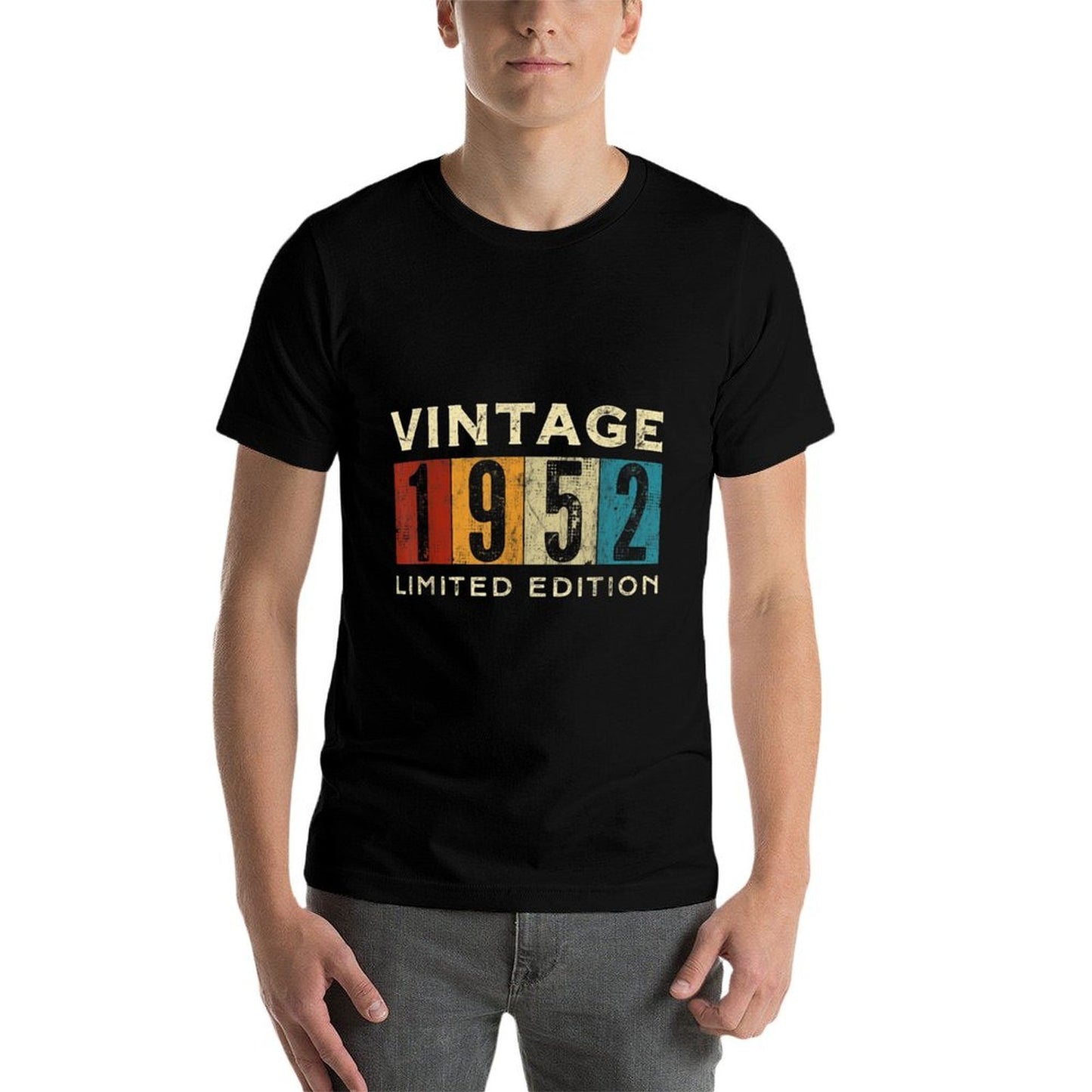 Vintage 1952 Limited Edition 70 Years Old 70th Birthday Tagless Design T-Shirt