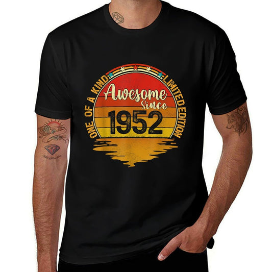 Vintage Limited Edition Awesome Since 1952 70th Birthday  Tagless Design T-Shirt