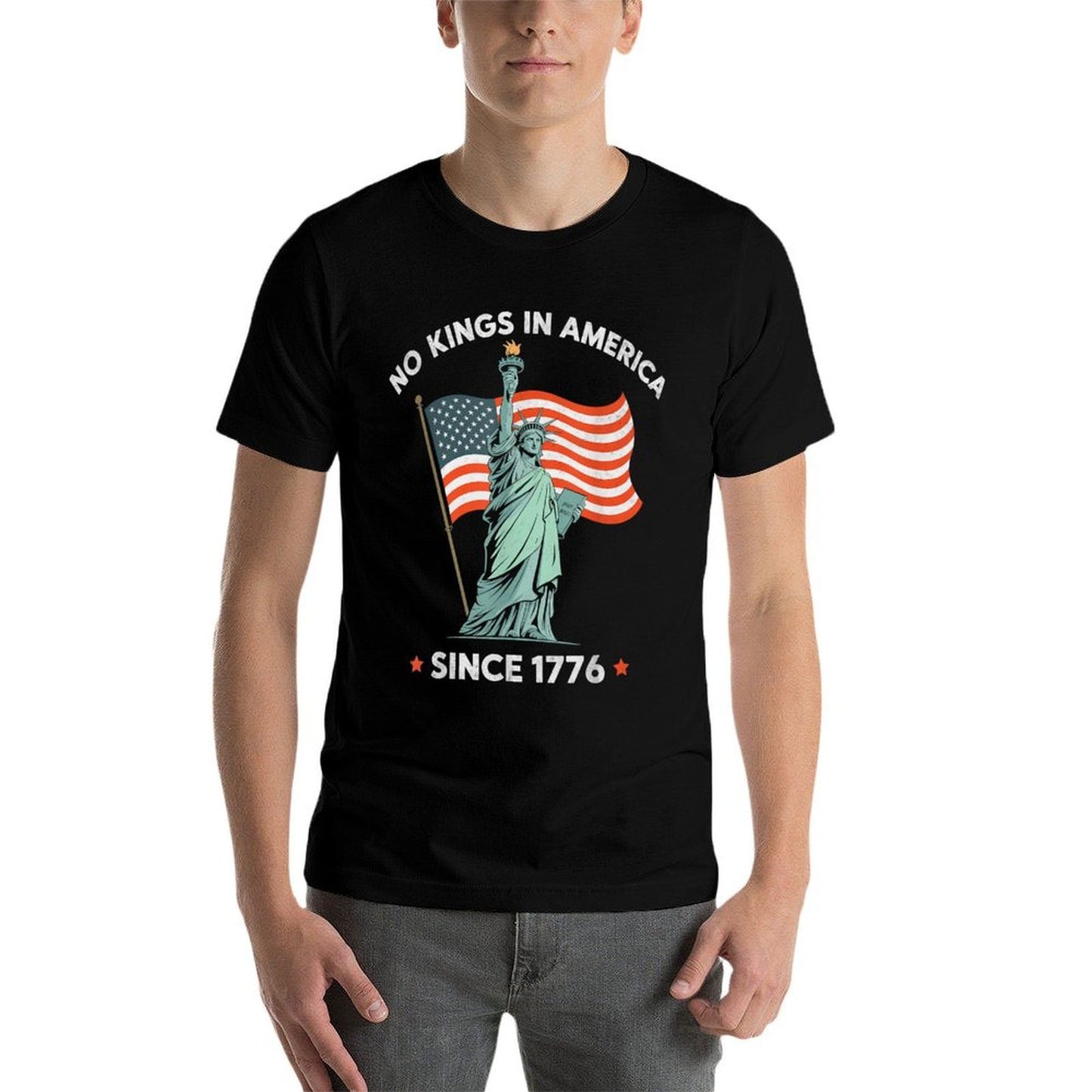Statue of Liberty 4th July No Kings In America Since 1776 Comfortable T-Shirt