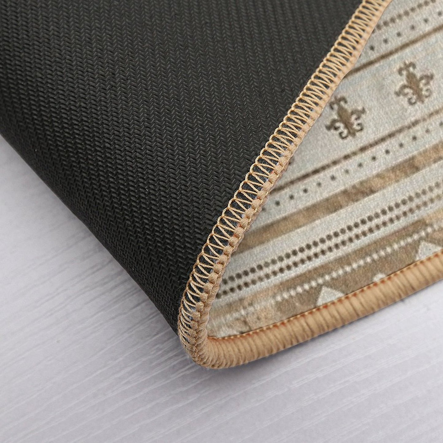 Fleur-de-lis Pastel Gold Anti-Trip Bath Mat