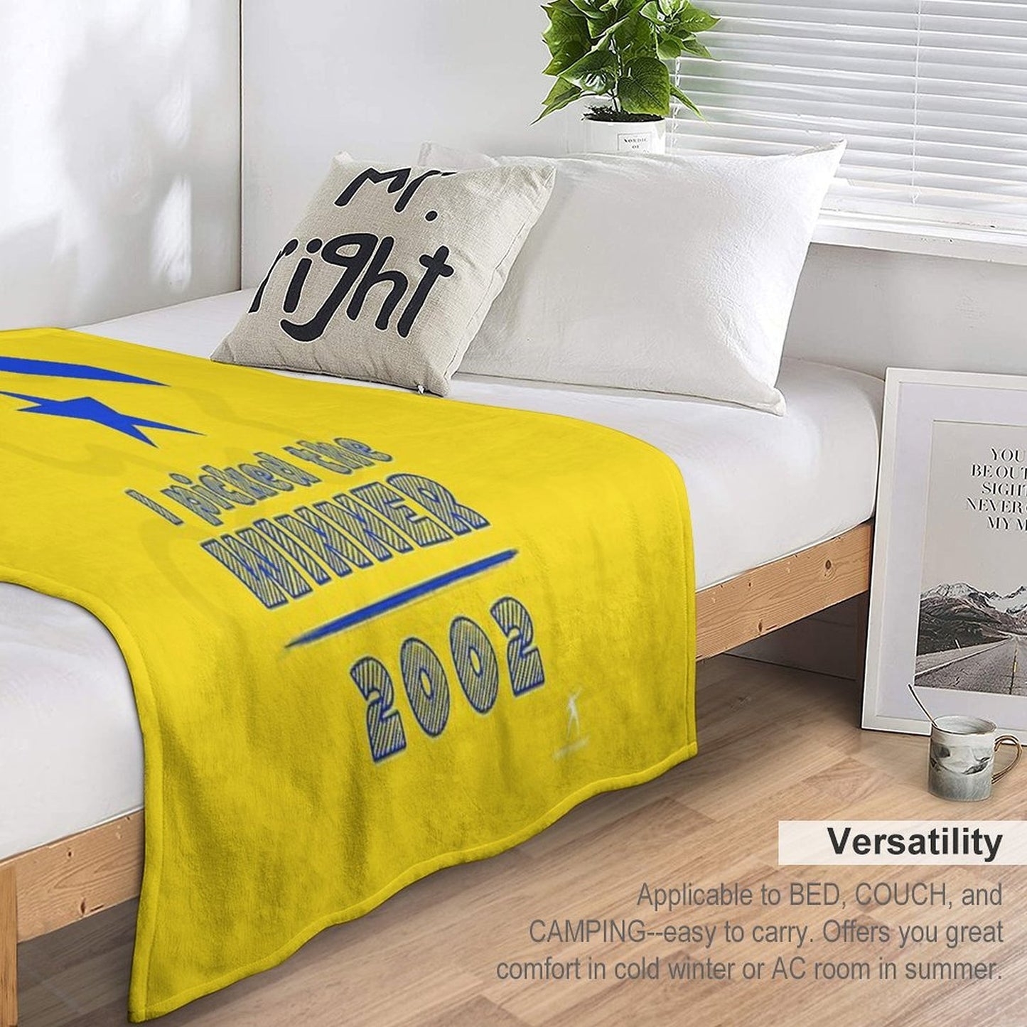 Melbourne Cup T-shirt. Media Puzzle T-shirt All-season Throw Blanket