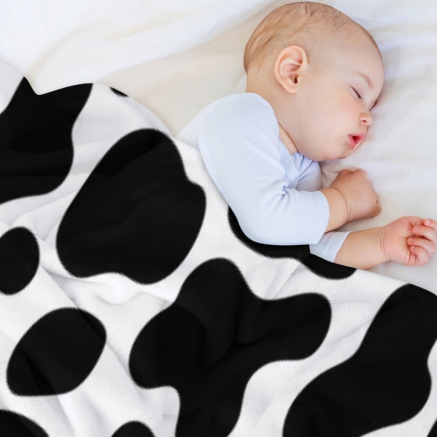 Seamless Cow Pattern Eco-conscious Throw Blanket
