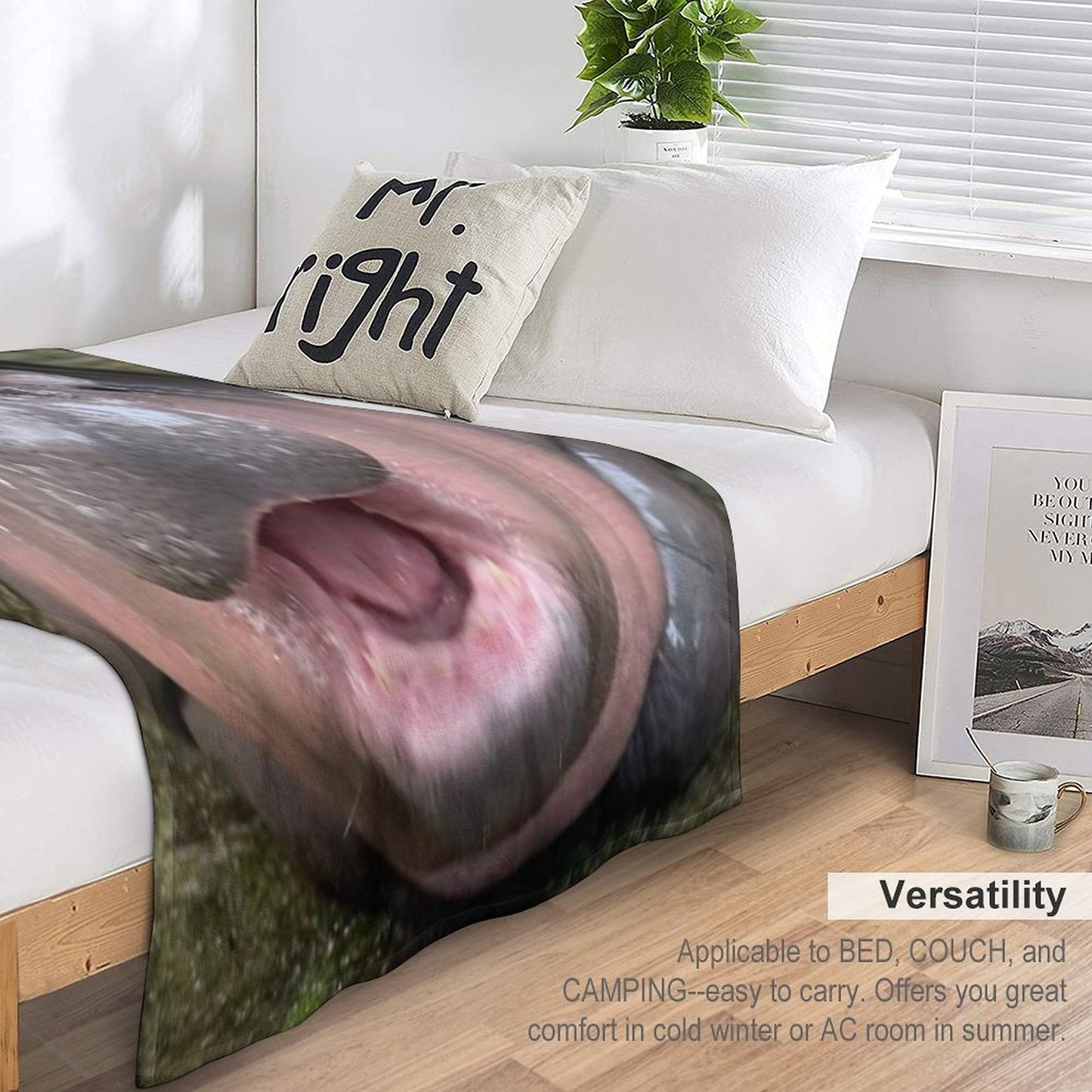 Moo Deng Iconic Classic Gift-ready Throw Blanket
