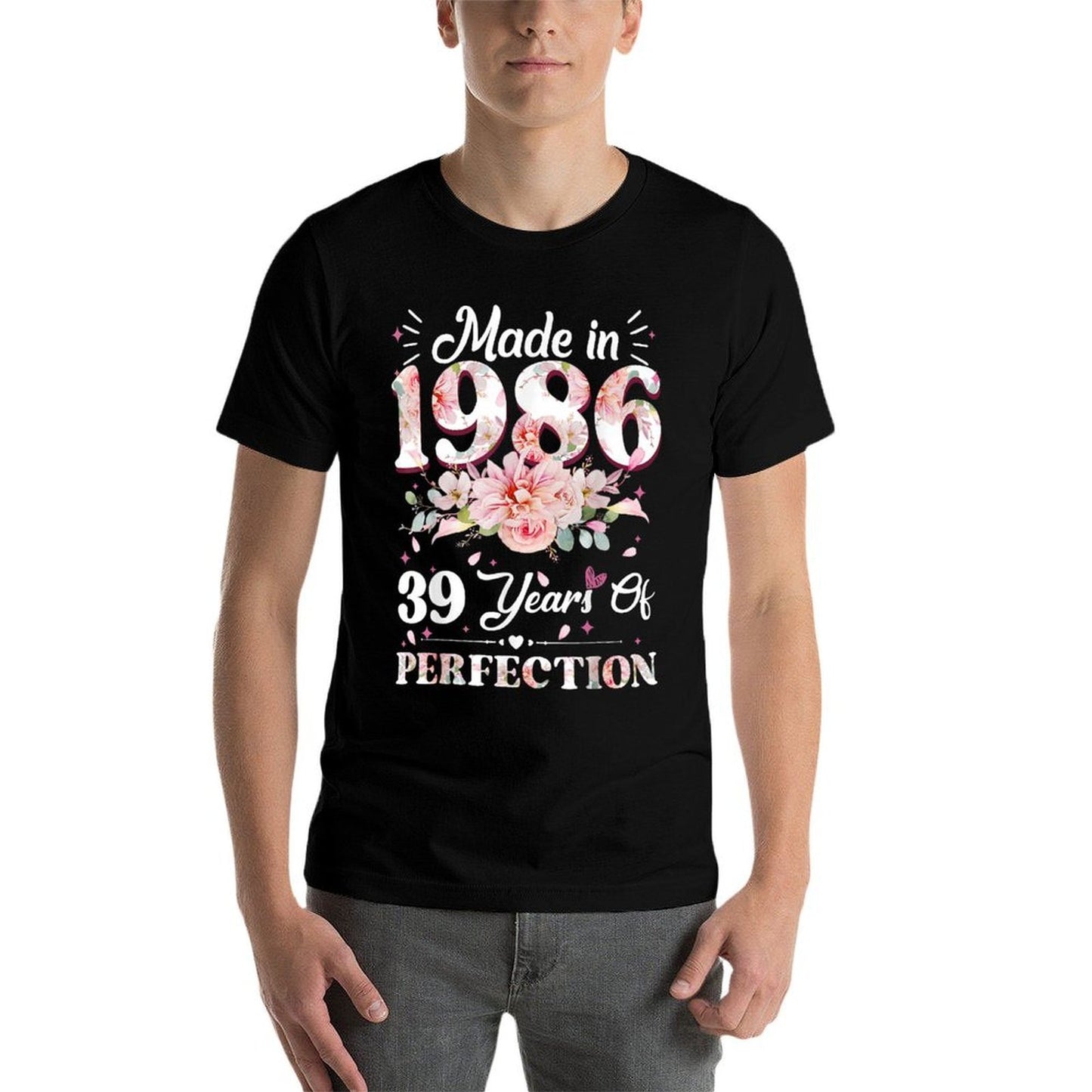 39 Year Old Made In 1986 Floral 39th Birthday Gifts Women Trendy Pattern T-Shirt