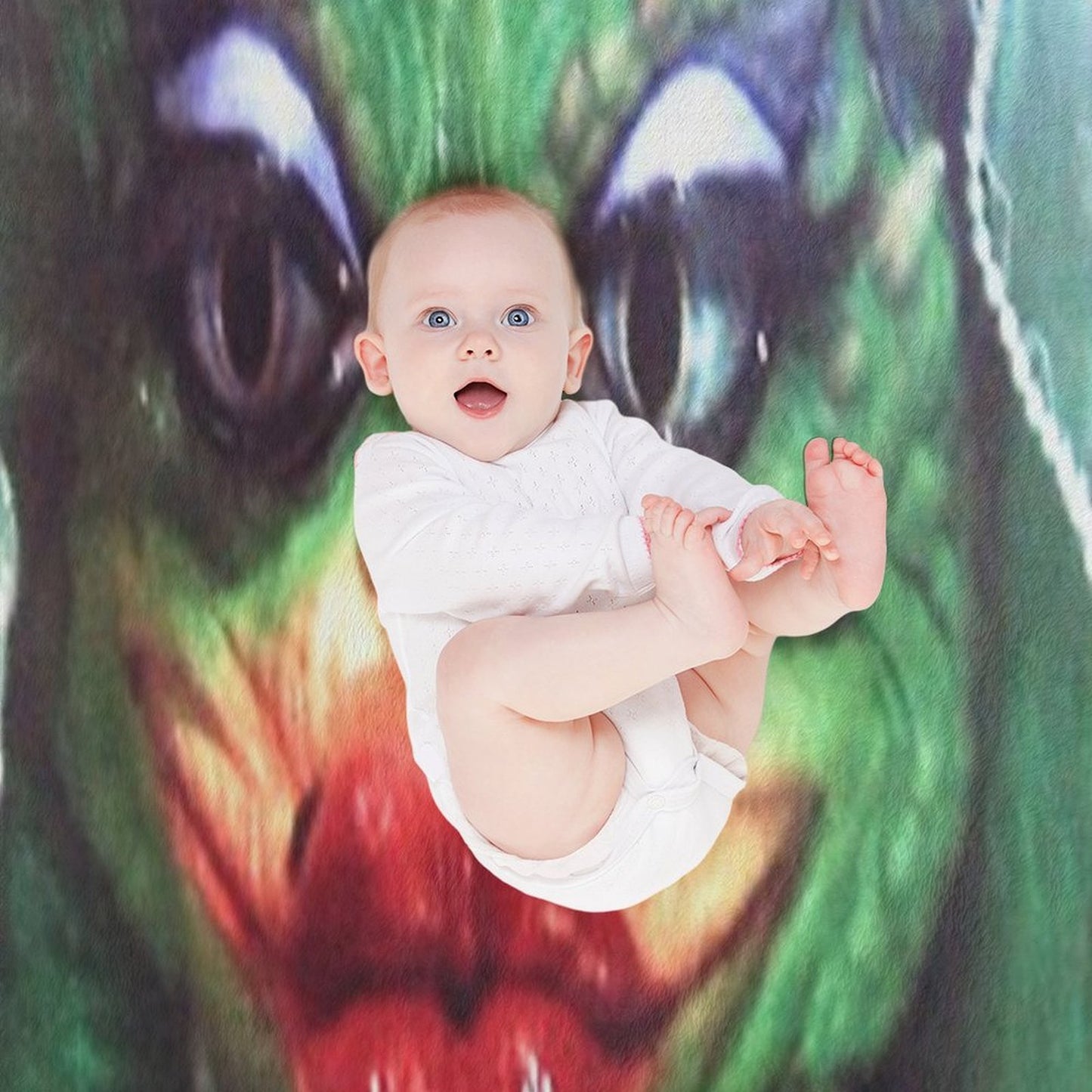 Gremlin Greta Compact Throw Blanket