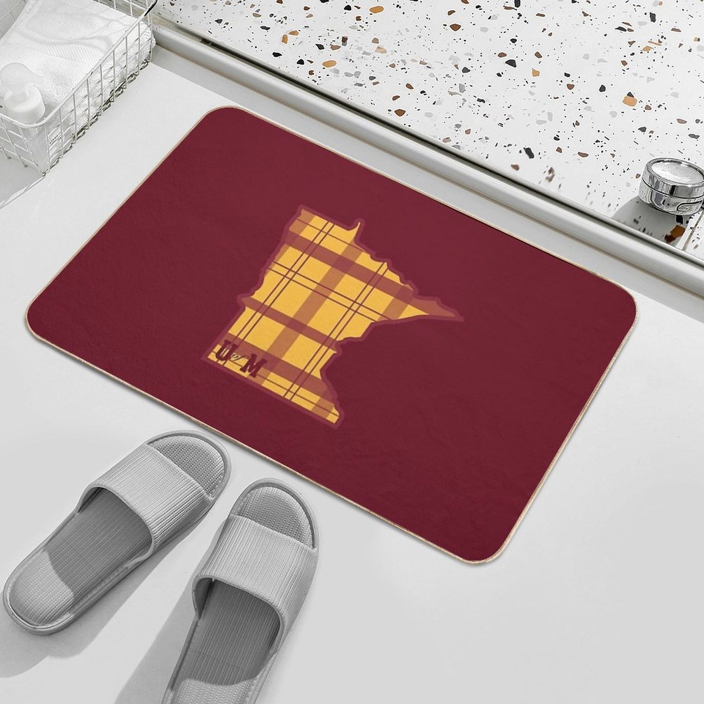U of M Flannel MN Fade-Resistant Bath Mat