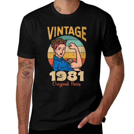 Womens Vintage 1981 Rosie Riveter 40th Birthday Gift For Women  Rolled Sleeves T-Shirt