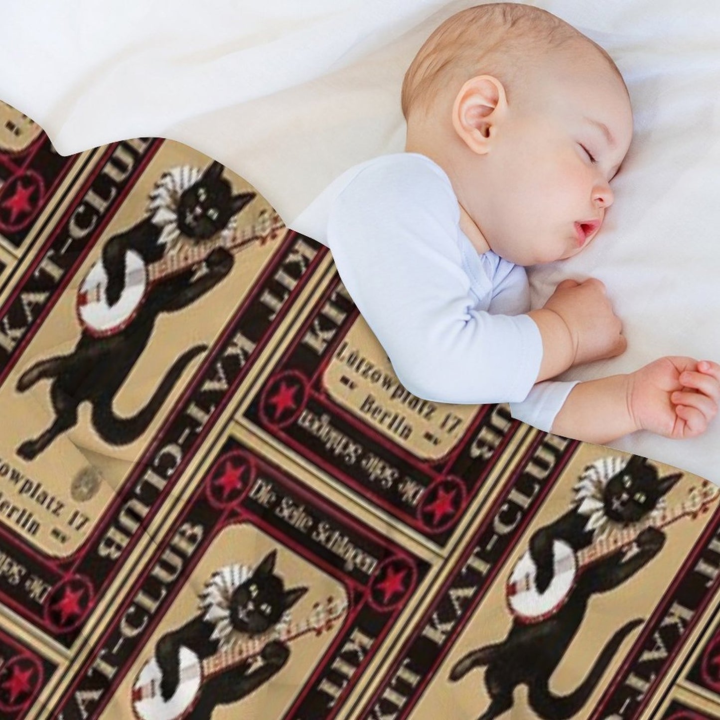 Kit Kat - Club Comfort Throw Blanket