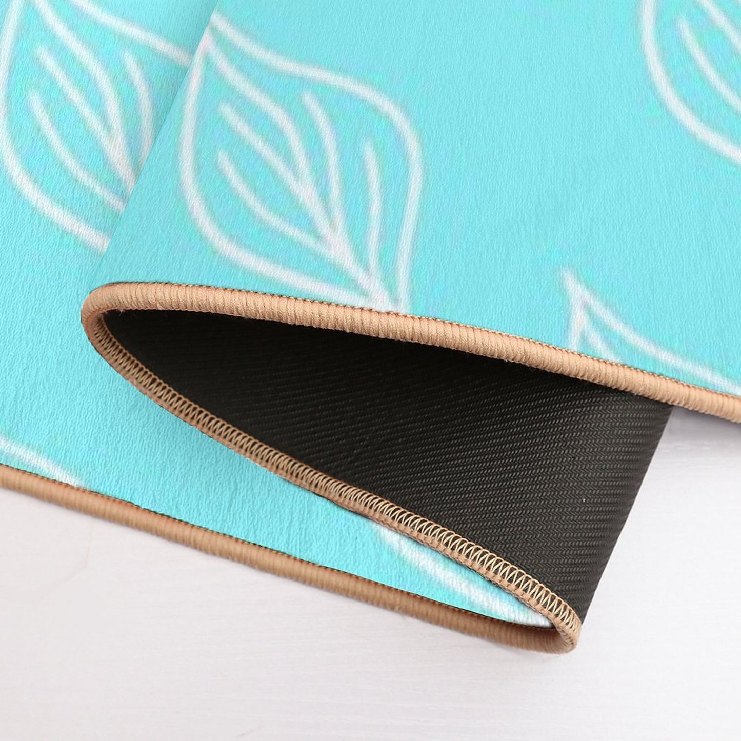 Leaf White Minimalist Stain-Proof Bath Mat