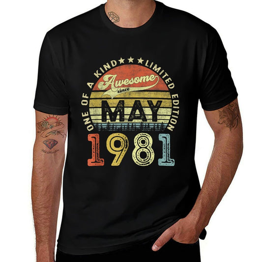 40 Years Old Birthday Awesome Since May 1981 40th Birthday  Tagless Design T-Shirt