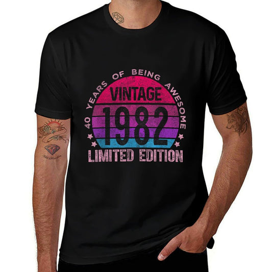 40 Year Old Gifts Vintage 1982 Limited Edition 40th Birthday  Trendy Pattern T-Shirt