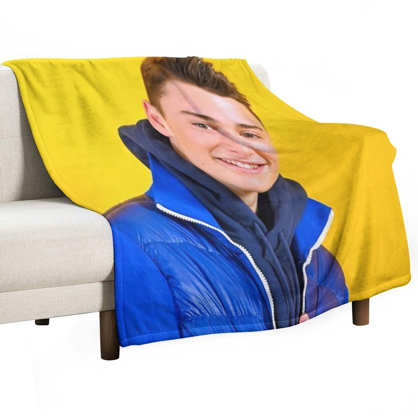 Noah Schnapp Blue Jacket Machine-washable Throw Blanket