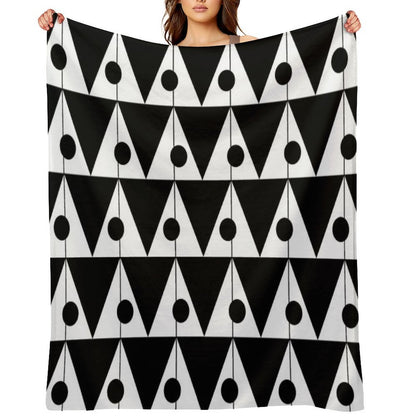 Large Retro Triangles Pattern No.1 Black And White Gift-ready Throw Blanket