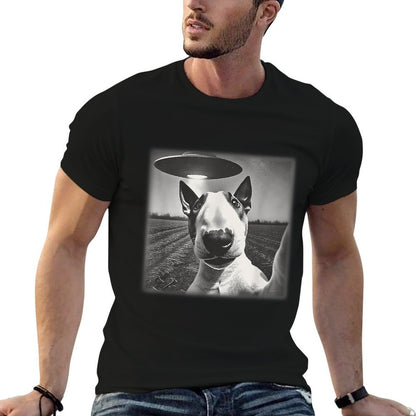 Vintage English Bull Terrier UFO Alien Selfie Dog Mom Dad Men Women Kids  Odor-resistant T-Shirt