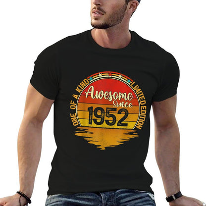 Vintage Limited Edition Awesome Since 1952 70th Birthday  Tagless Design T-Shirt