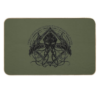 Cthulhu - Lovecraft - Distressed Chant Design V2  Fade-Resistant Bath Mat