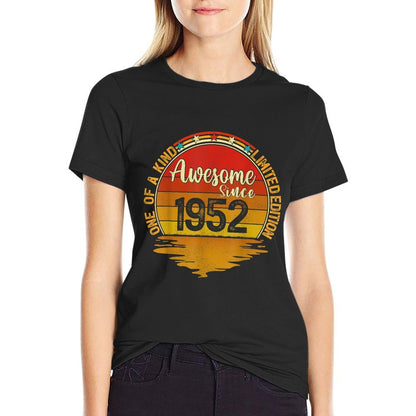 Vintage Limited Edition Awesome Since 1952 70th Birthday  Tagless Design T-Shirt