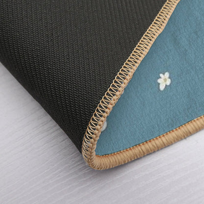 White Mini Flower Pattern L Accessories with Floral Pattern L Cute Flowers - Flower Design  Anti-Trip Bath Mat