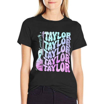 Girl Retro Taylor First Name Personalized Groovy 80&#39;s Pink  Quick-drying T-Shirt