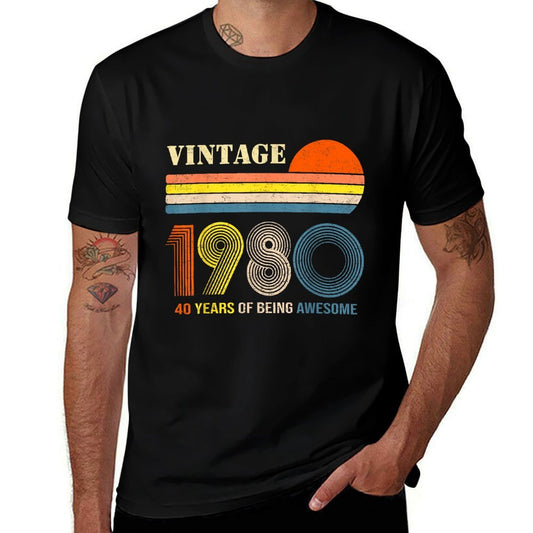 40 Year Old Gifts Vintage 1980 Limited Edition 40th Birthday  Versatile T-Shirt