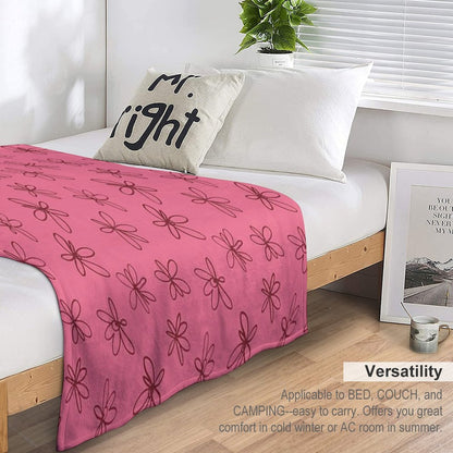 Daisy Whispers - Minimalist Leaf Pattern Compact Throw Blanket