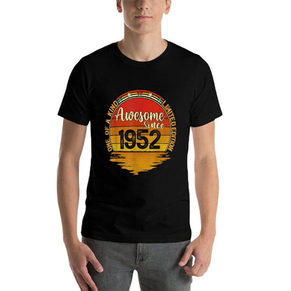 Vintage Limited Edition Awesome Since 1952 70th Birthday  Tagless Design T-Shirt
