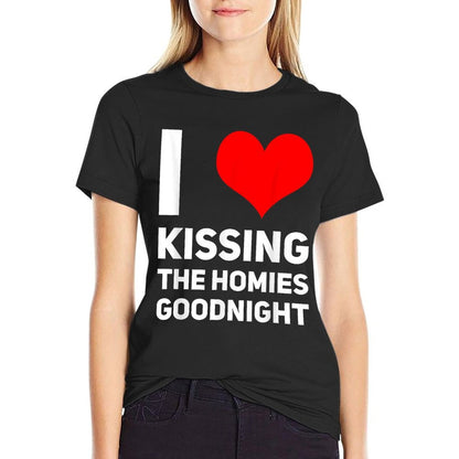 I Love Kissing The Homies Goodnight I Heart Kissing  Oversized Silhouette T-Shirt