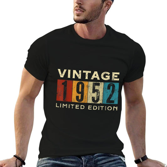 Vintage 1952 Limited Edition 70 Years Old 70th Birthday  Tagless Design T-Shirt