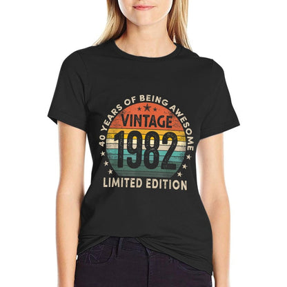 40 Year Old Vintage 1982 Limited Edition 40th Birthday  Graphic-printed T-Shirt