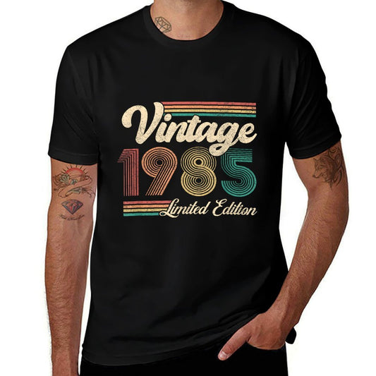 40 Year Old Gifts Born In 1985 Vintage 40th Birthday Retro  Soft T-Shirt