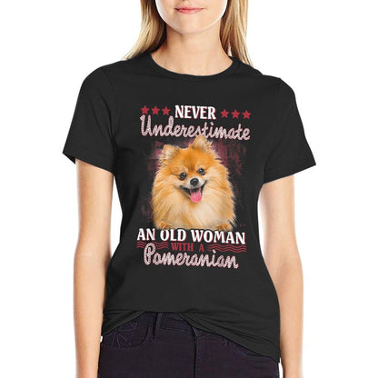 Never Underestimate An Old Woman With Pomeranian  Lightweight T-Shirt