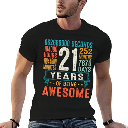 21 Years Old Retro Distressed 21st Birthday Gifts 252 Months  Tagless Design T-Shirt