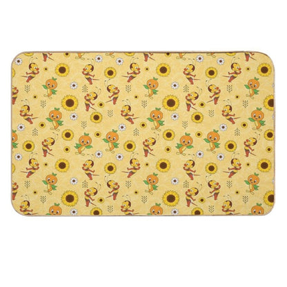 Spike The Bee And Orange Bird  Rapid-Drying Bath Mat