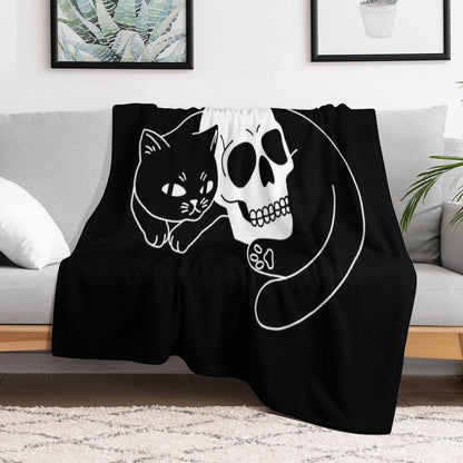 Spooky Cat Lightweight Throw Blanket