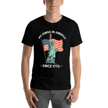 Statue of Liberty 4th July No Kings In America Since 1776 Comfortable T-Shirt