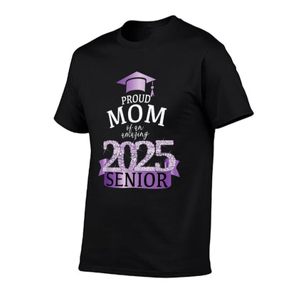A Proud 2025 Senior Mom I Elegant Purple Celebration Decor  Versatile T-Shirt
