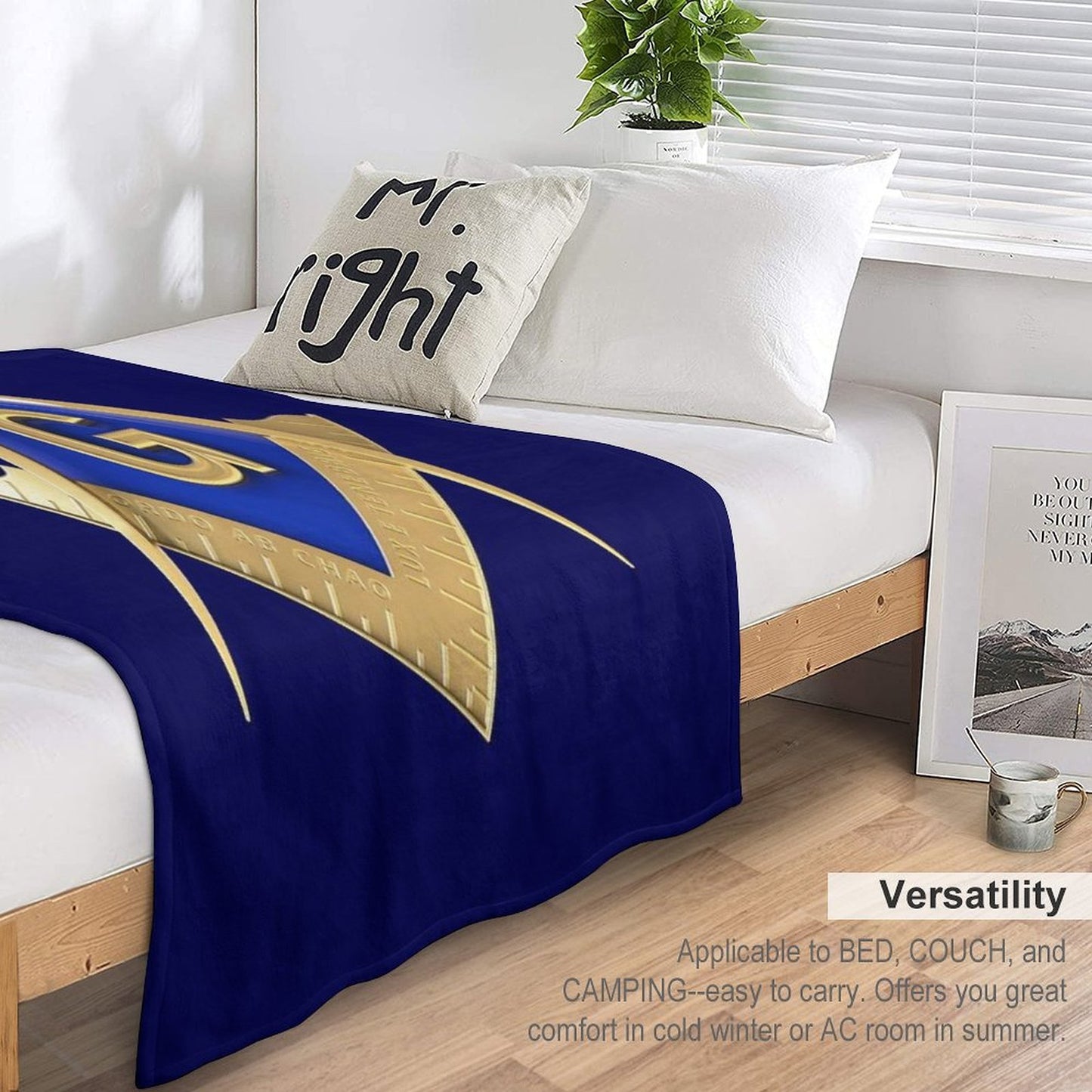 Freemason Gold Square & Compass Blue Background Masonic Durable Throw Blanket