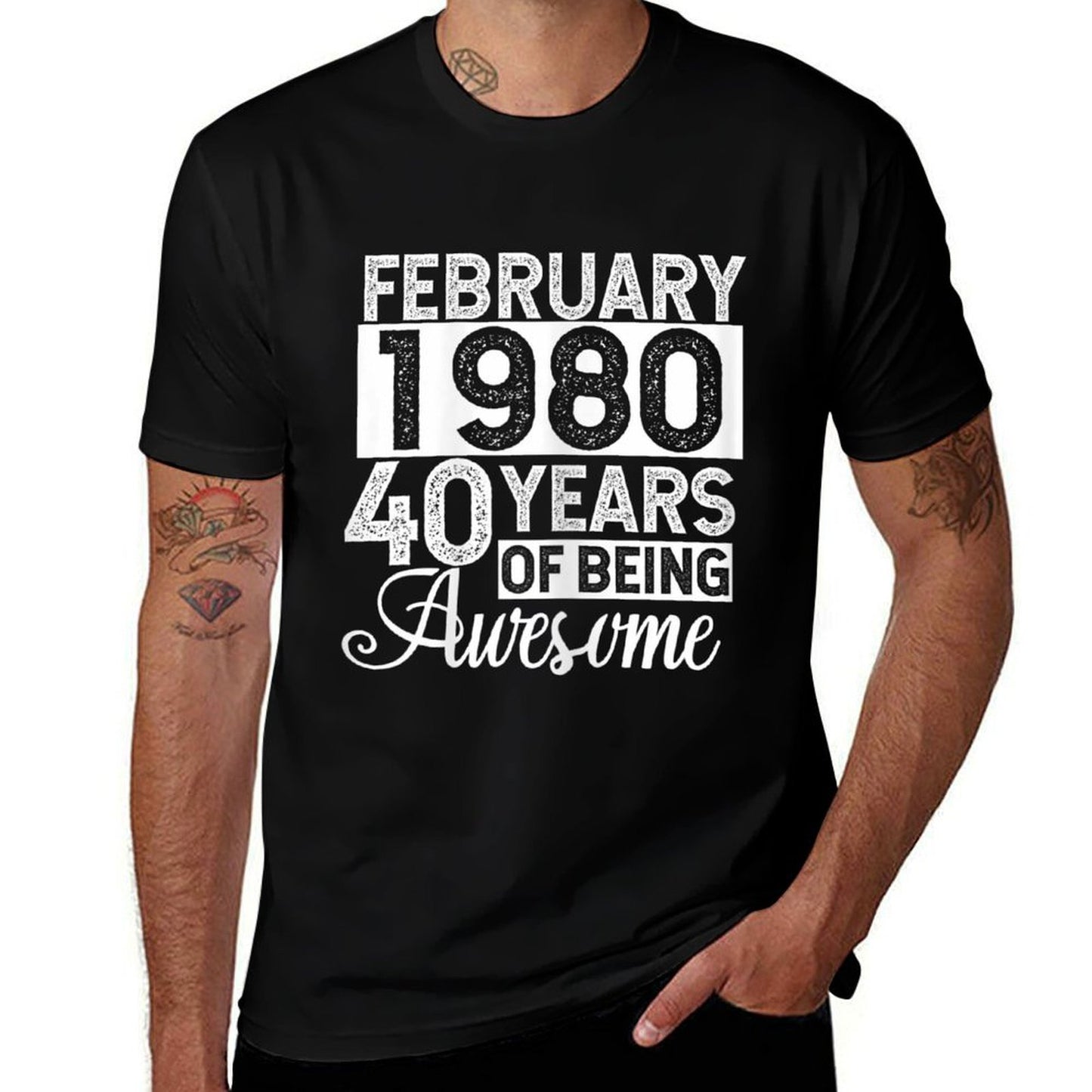 Womens February 1980 40 Years 40th Birthday Gifts for Women  Rolled Sleeves T-Shirt