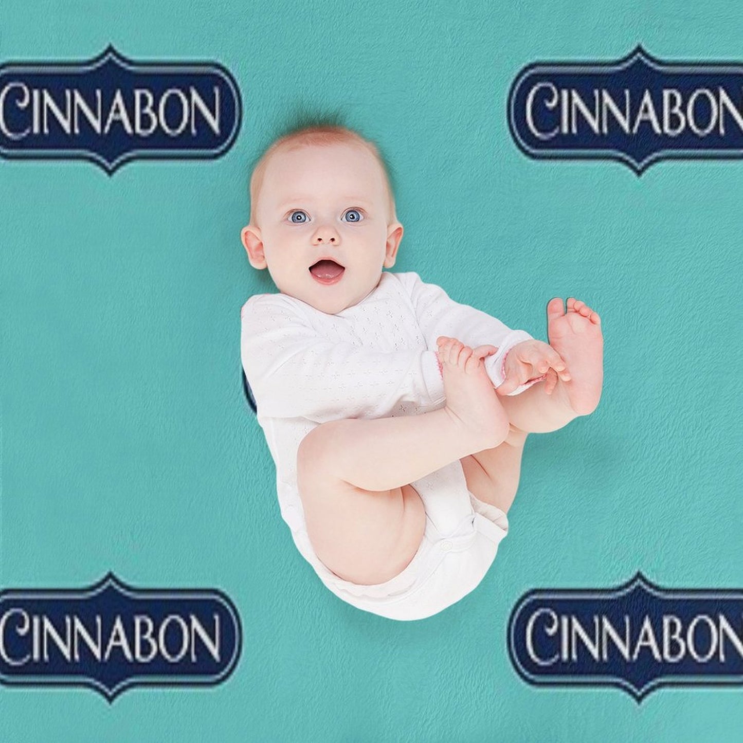 Cinnabon Resto Lightweight Throw Blanket