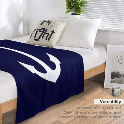 White Anchor On Navy Blue Shrink-resistant Throw Blanket