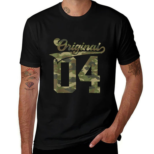 21 YEARS ORIGINAL 2004 CAMOUFLAGE MILITARY 21ST BIRTHDAY Comfortable T-Shirt