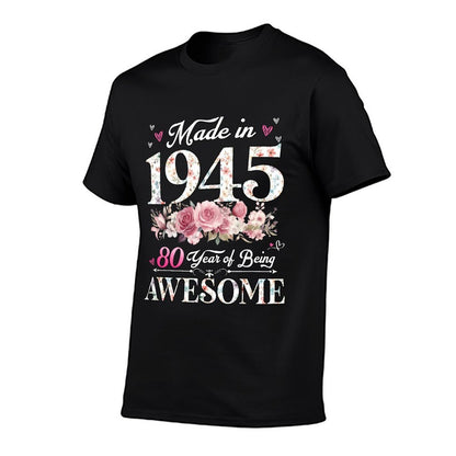 50 Year Old Made In 1945 Floral 50th Birthday Decorations  Quick-drying T-Shirt